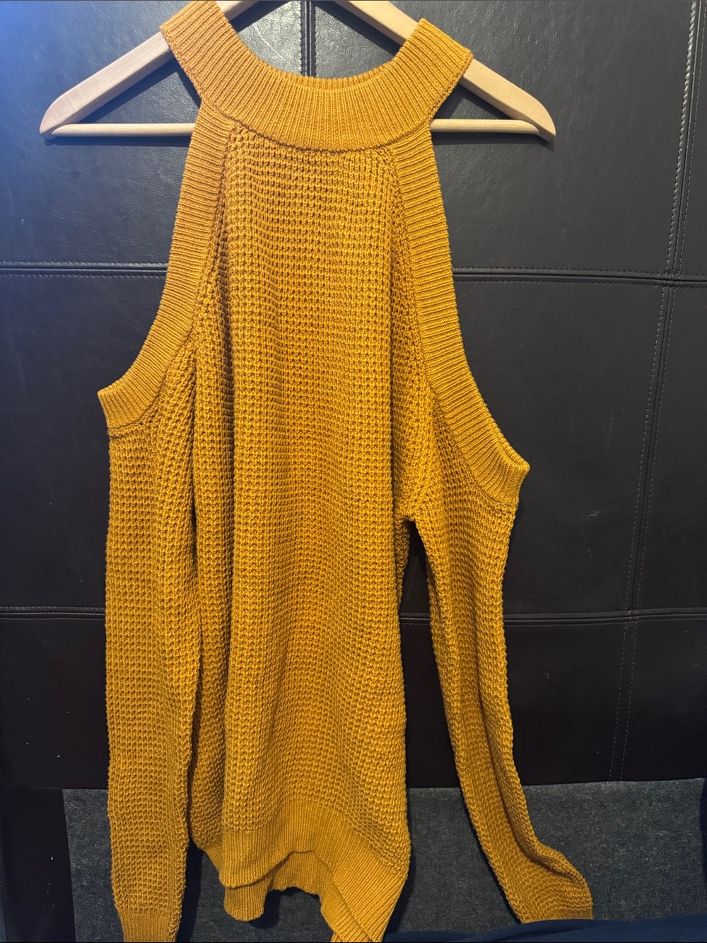 Guess Gold Cold Shoulder Knit Sweater-XL